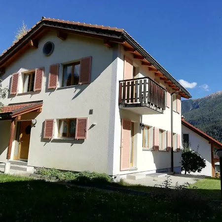 Holiday home Chasa Ludwig Oben Hause Scuol