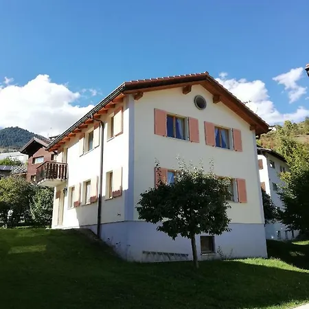 Holiday home Chasa Ludwig Oben Hause *