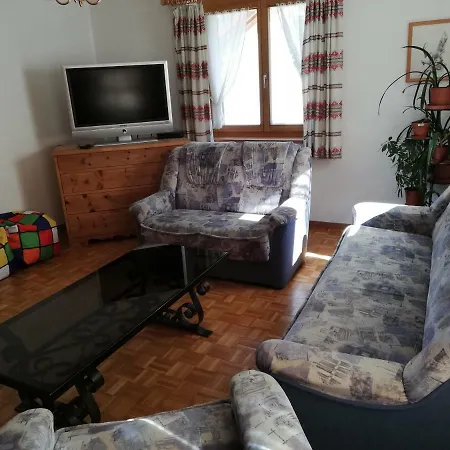 Chasa Ludwig Oben Hause Holiday home *